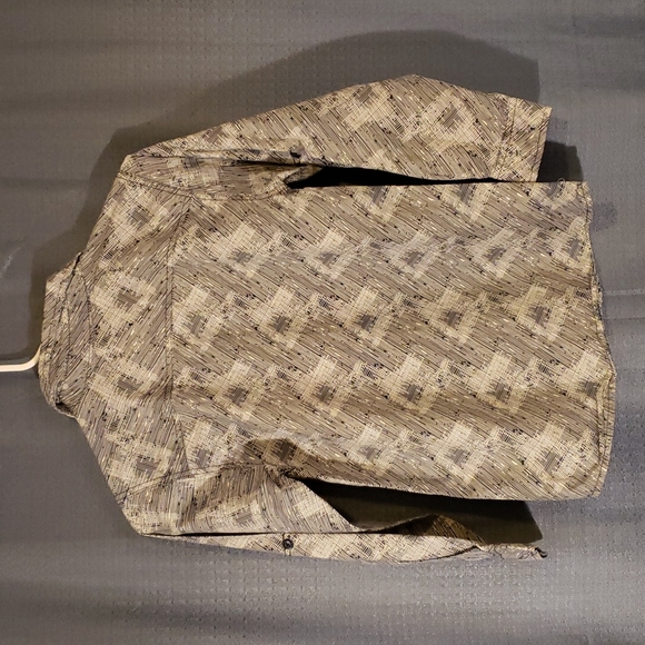 American Hawk Shirt Size 10 Boys - Picture 2 of 3